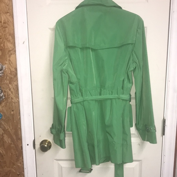 Beautiful green 😄Relativity😃trench coat size large for women - Picture 10 of 16